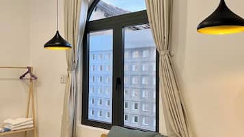 Doppelzimmer zur Einzelnutzung, Meerblick | 1 Schlafzimmer, individuell dekoriert, individuell eingerichtet