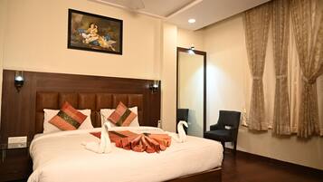 Standard Room, City View | Soundproofing, free WiFi