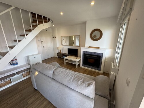 ¡Duplex con terraza en Mogro!