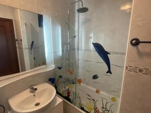 Shower - Suances con garaje privado, piscina , pie de playa (Suances)