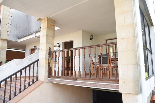 Villa in urban. with pool Villa in urban. with pool