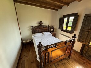 7 Schlafzimmer, Bügeleisen/Bügelbrett, Internetzugang, Bettwäsche