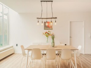 House | Dining