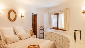 Villa | 3 bedrooms, individually furnished, bed sheets