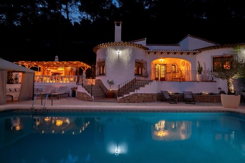 Villa Vista in Alcalali With Swimmingpool and View