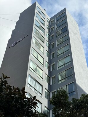 Exterior - Clemenceau Suites (Beirut)