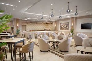 4 bars/lounges, 2 poolside bars - Azur One Eleven - New Alamein (El Alamein)