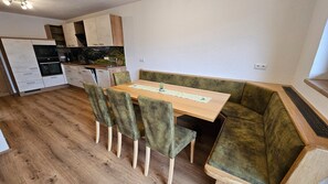 Apartment | Dining