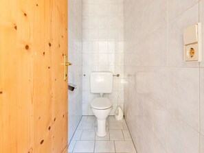 Apartment | Bathroom | Towels