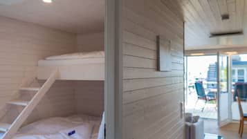 Mobile Home | 2 bedrooms, individually furnished