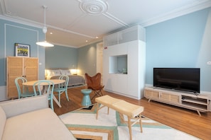 Deluxe Room | Individually decorated, individually furnished, free WiFi, bed sheets - Blau 1911 (Porto)