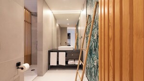 Superior Room with Balcony | 욕실