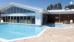 Cabin | Pool