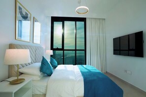 2 bedrooms, iron/ironing board, WiFi, bed sheets - 2BR Stylish Apartment-Direct access to Dubai Mall (Dubai)