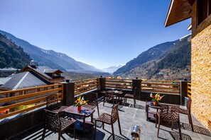 Luxury Double Room, Balcony, Mountain View | Terrace/patio - La kailasha Regency (Manali)