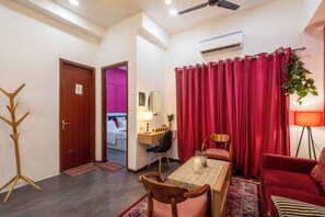 1 slaapkamer, een strijkplank/strijkijzer, wifi, beddengoed