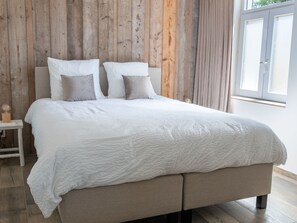 Huis | 3 slaapkamers, individueel gemeubileerd, een strijkplank/strijkijzer