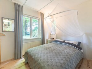 Ferienhaus | 2 Schlafzimmer, individuell eingerichtet, Bettwäsche