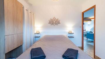 1 chambre, bureau, accĂšs Internet, draps fournis