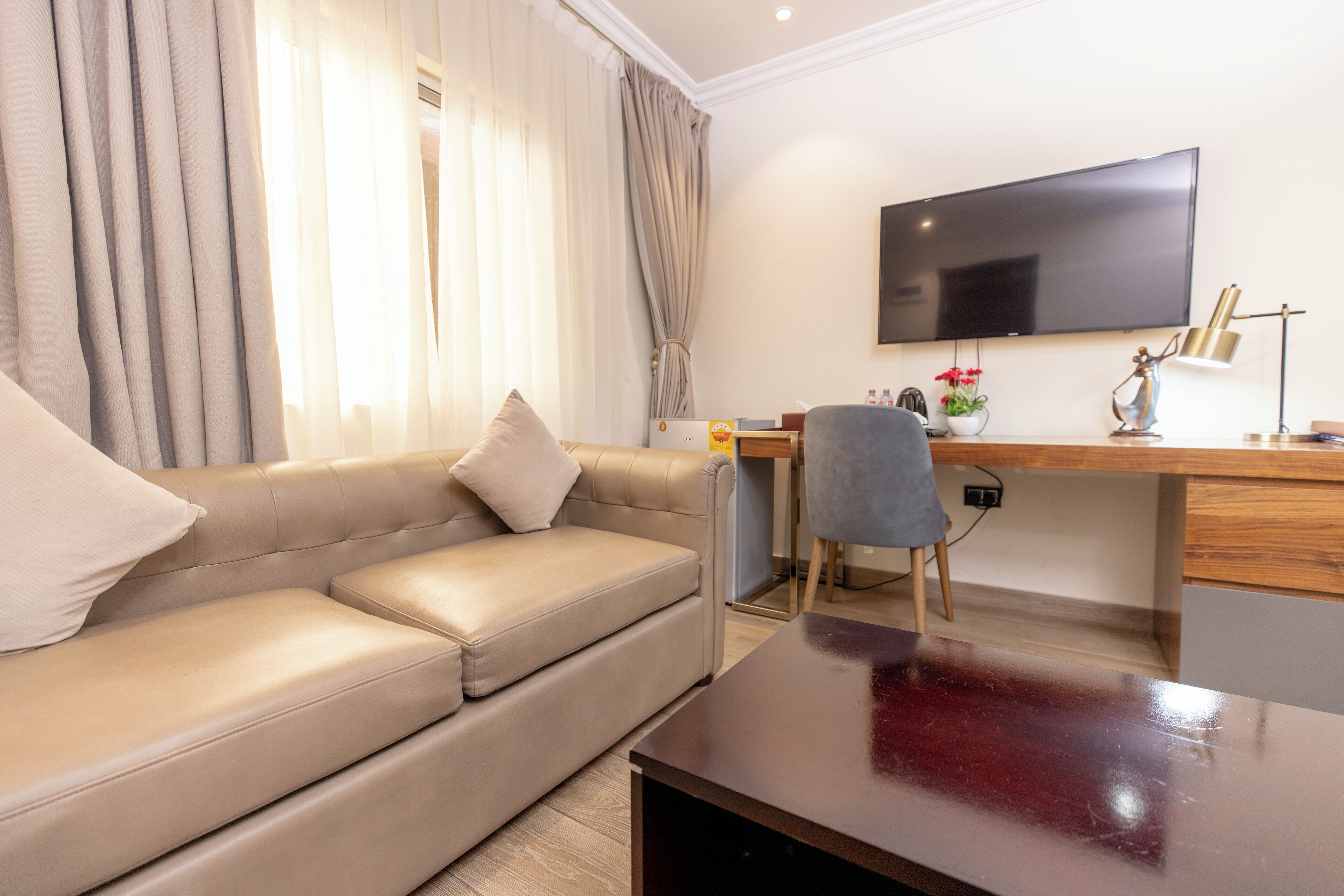 In-room safe, desk, laptop workspace, free WiFi