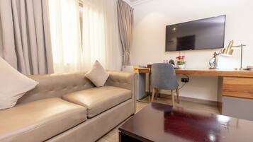 In-room safe, desk, laptop workspace, free WiFi