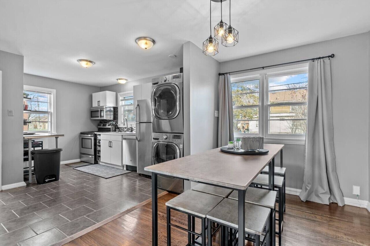 Kylskåp, mikrovågsugn, ugn och spishäll