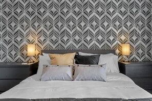 3 bedrooms, desk, iron/ironing board, travel cot