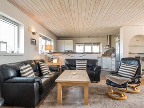 House | Living area - 10 Person Holiday Home in Fano (Fano)