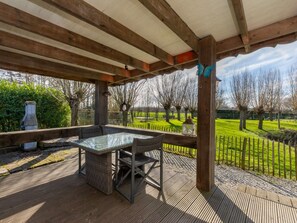 House | Dining - Romantic Holiday Home With Garden (Biggekerke)