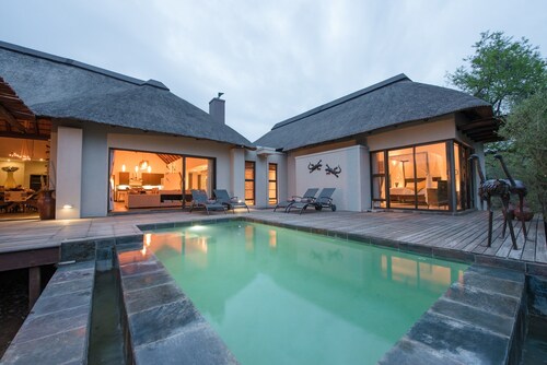 Luxury Villa With a Swimming Pool in Hoedspruit