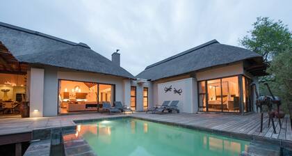Luxury Villa With a Swimming Pool in Hoedspruit