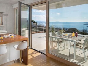 Dining - Villa Mayan Comfortable Holiday Residence (Labin)