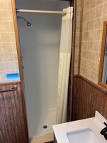 Standard Room, Mountain View | Bathroom | Shower, towels
