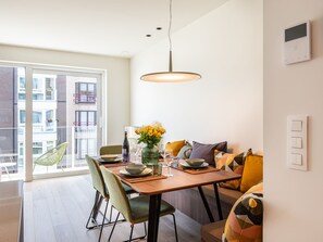 Apartment | Dining - Apartment Near Dunes and Beach in Zeedijk (Koksijde)