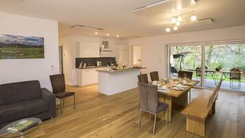 House | Private kitchen | Oven