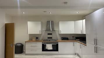 Apartment | Private kitchen | Fridge, microwave, oven, stovetop