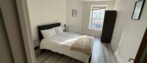 1 soverom, wi-fi (inkludert) og sengetøy