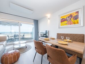 Apartment | Dining - Apartment With Sea-view (Middelkerke)
