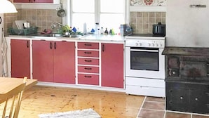 House | Private kitchen - 7 Person Holiday Home in Bjurholm (Bjurholm)
