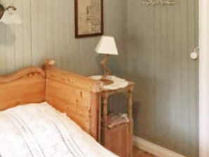 House | 3 bedrooms, individually furnished