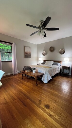 3 chambres, bureau, fer et planche à repasser, Wi-Fi gratuit