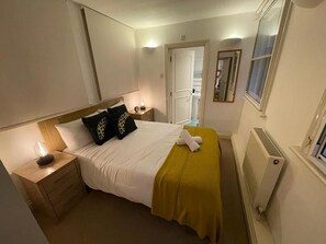 Apartment | 1 bedroom, iron/ironing board, free WiFi, bed sheets - Cozzy 1-bed Apartment in Liverpool St & Shoreditch (London)