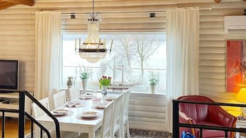House | Dining