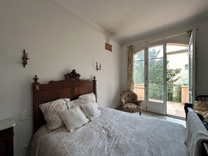 6 makuuhuonetta, työpöytä, silitysrauta/-lauta, ilmainen Wi-Fi