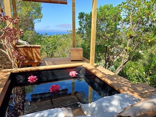 Charm and tranquility, panoramic view of the sea and islands, 5mns from the beaches