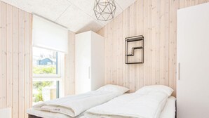 House - 5 Star Holiday Home in Augustenborg (Augustenborg)