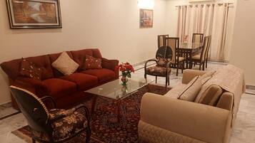 Apartment | Living area | TV