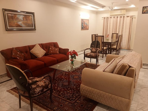 Apartment | Living area