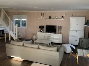 Living room - Holiday Home on the Recreational Lake (Lathum)
