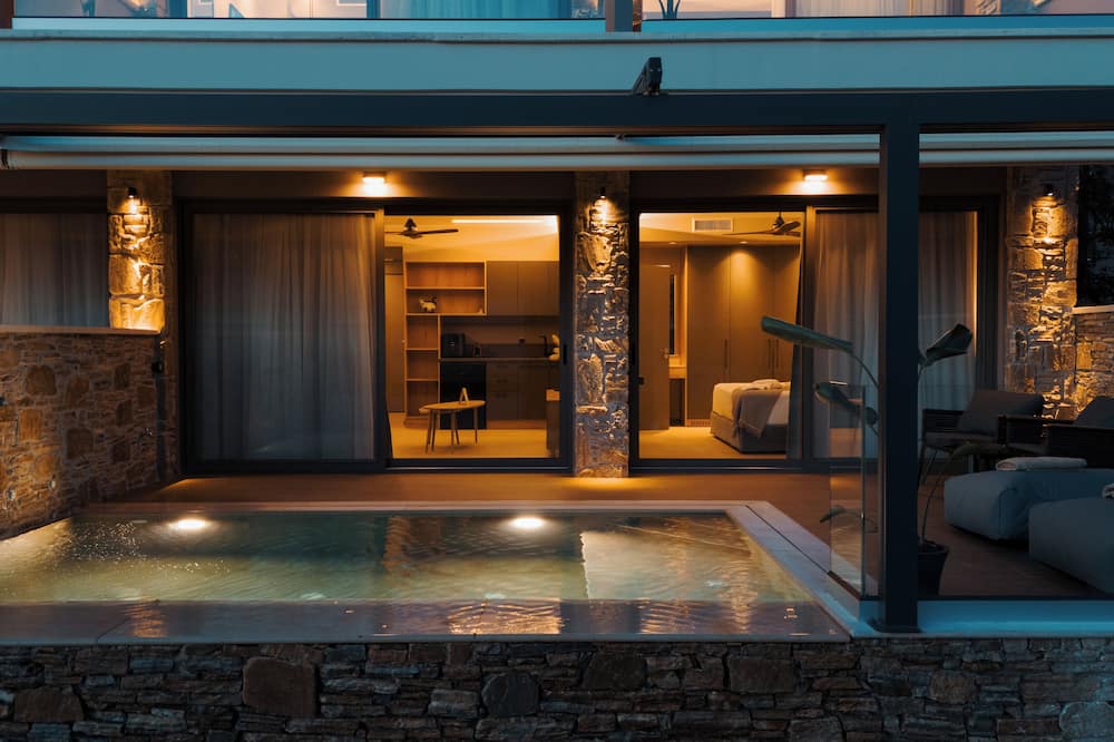 Ennea Muses Rooms & Suites